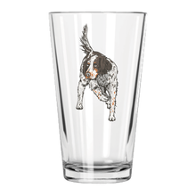 Load image into Gallery viewer, English Setter Pointing Pint Glass
